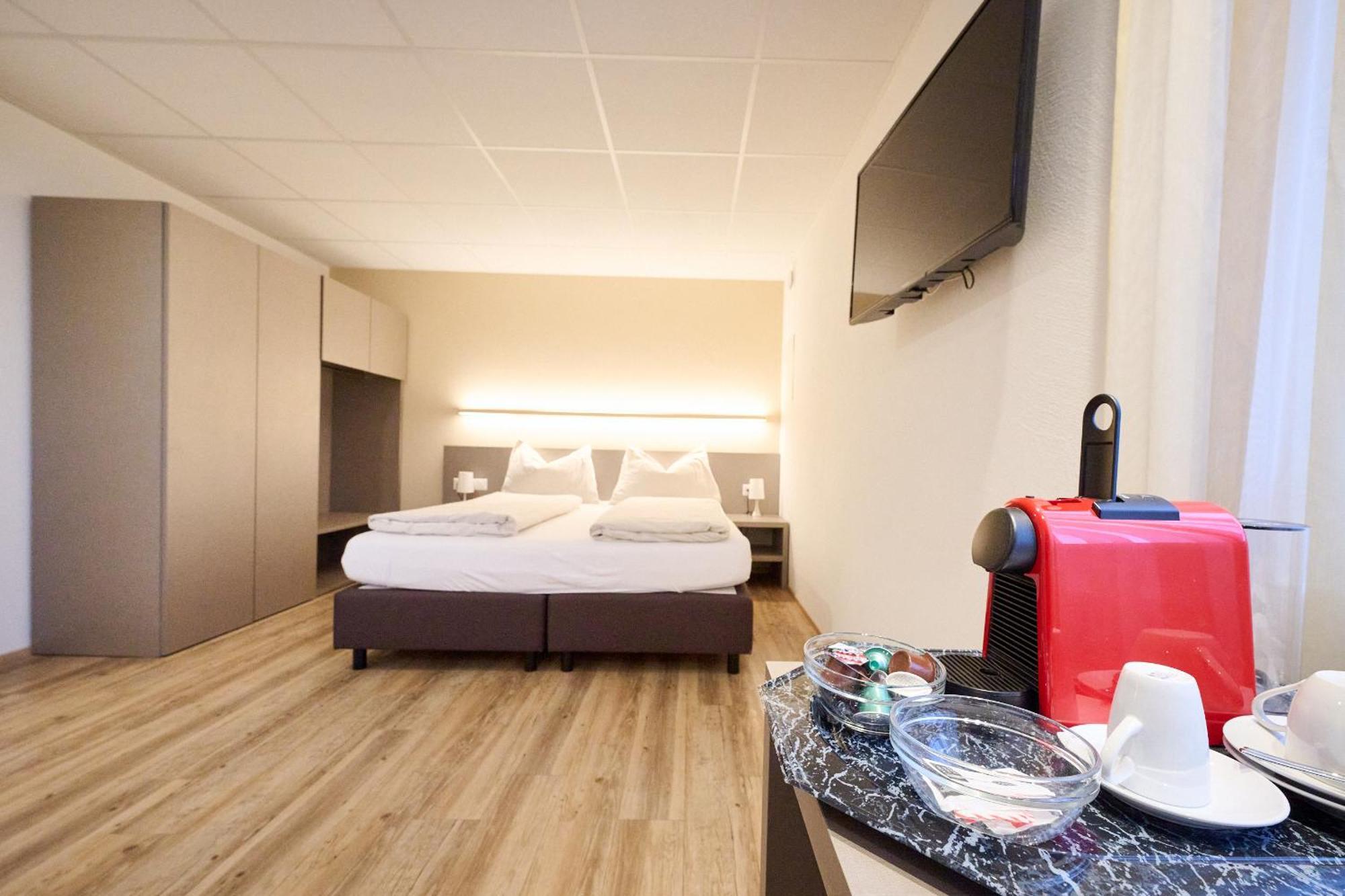 Hotel Am Kreisel Self-Check-In By Smart Hotels Lachen Exterior foto