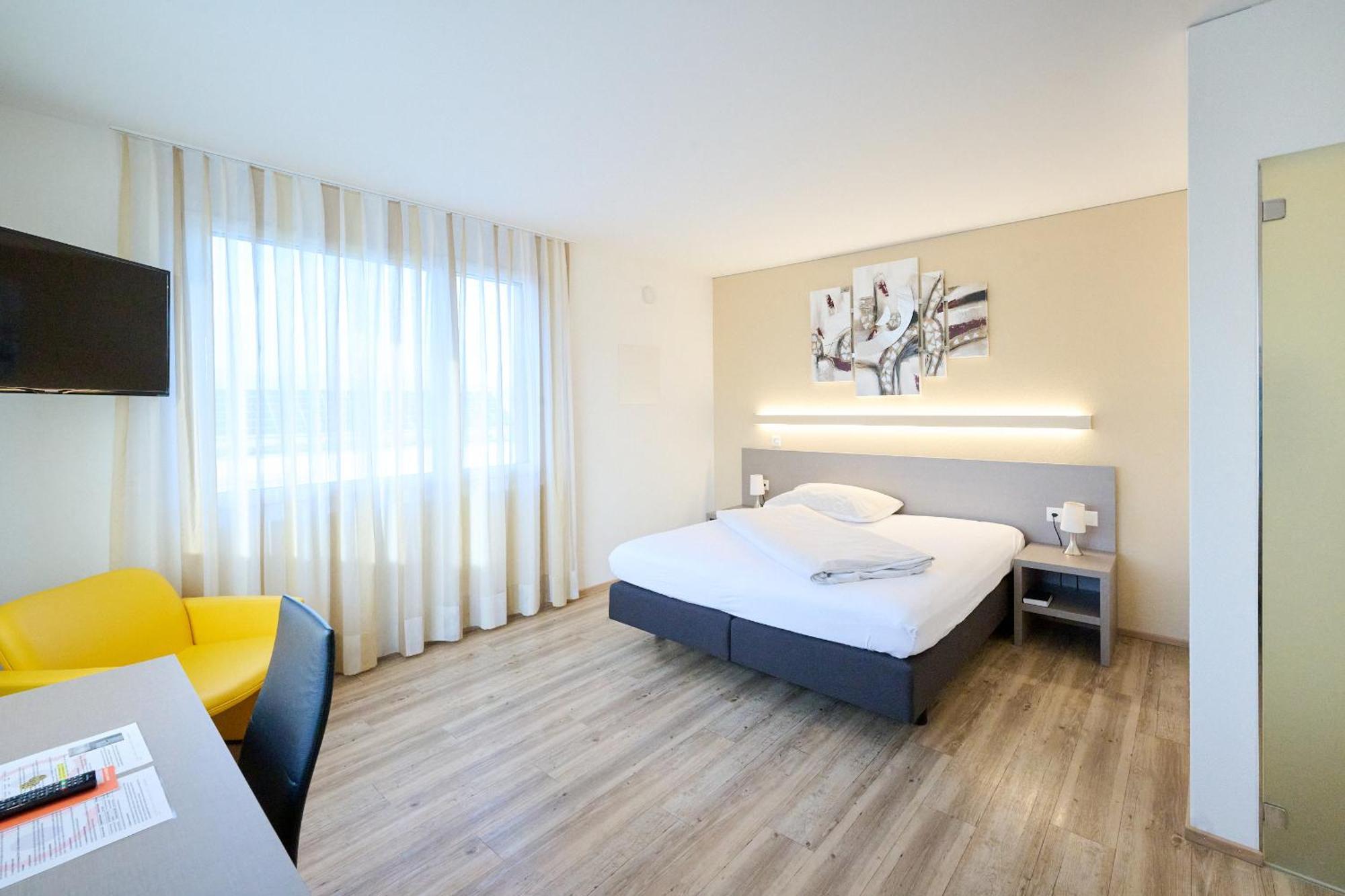 Hotel Am Kreisel Self-Check-In By Smart Hotels Lachen Exterior foto