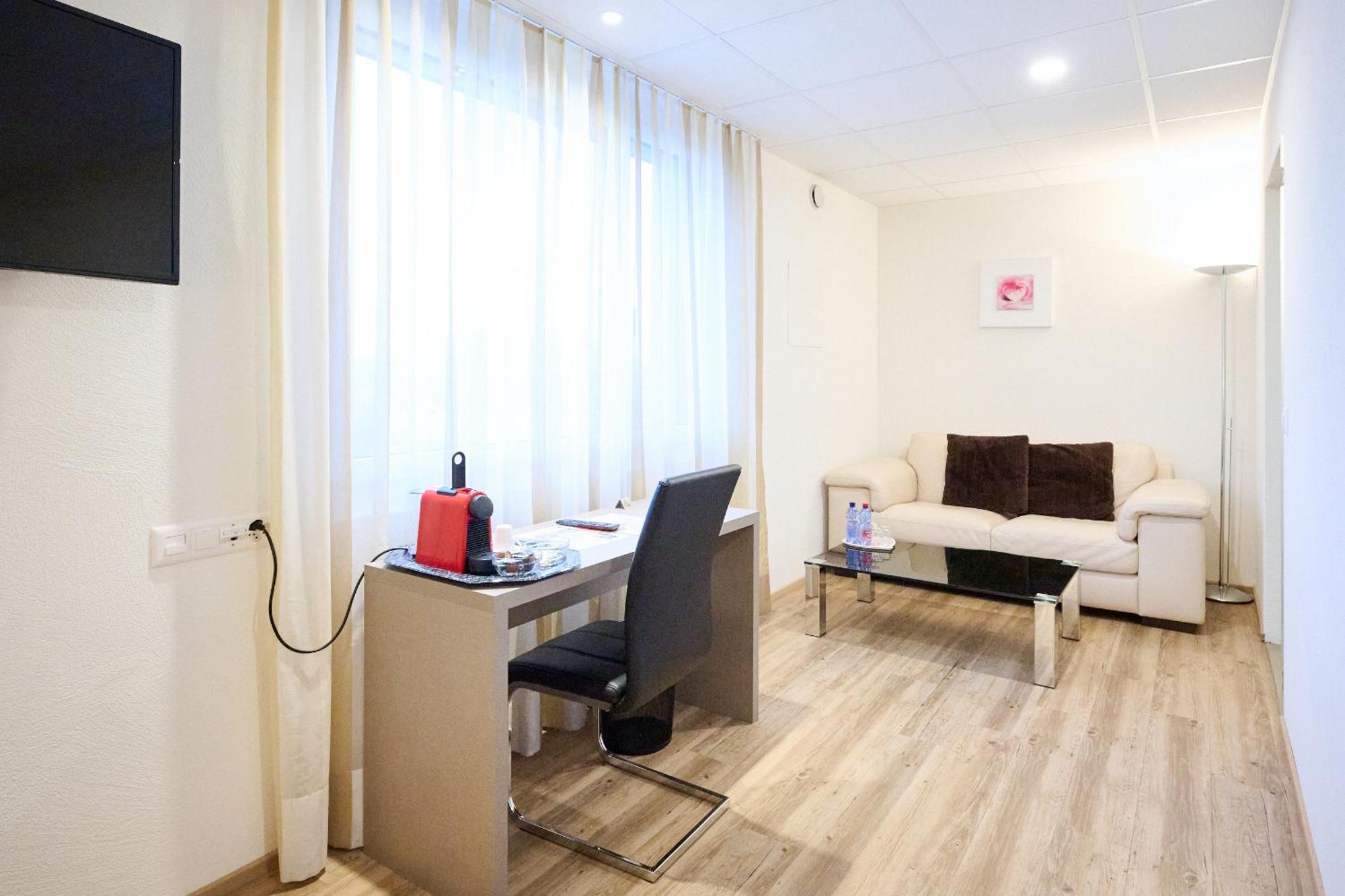 Hotel Am Kreisel Self-Check-In By Smart Hotels Lachen Exterior foto