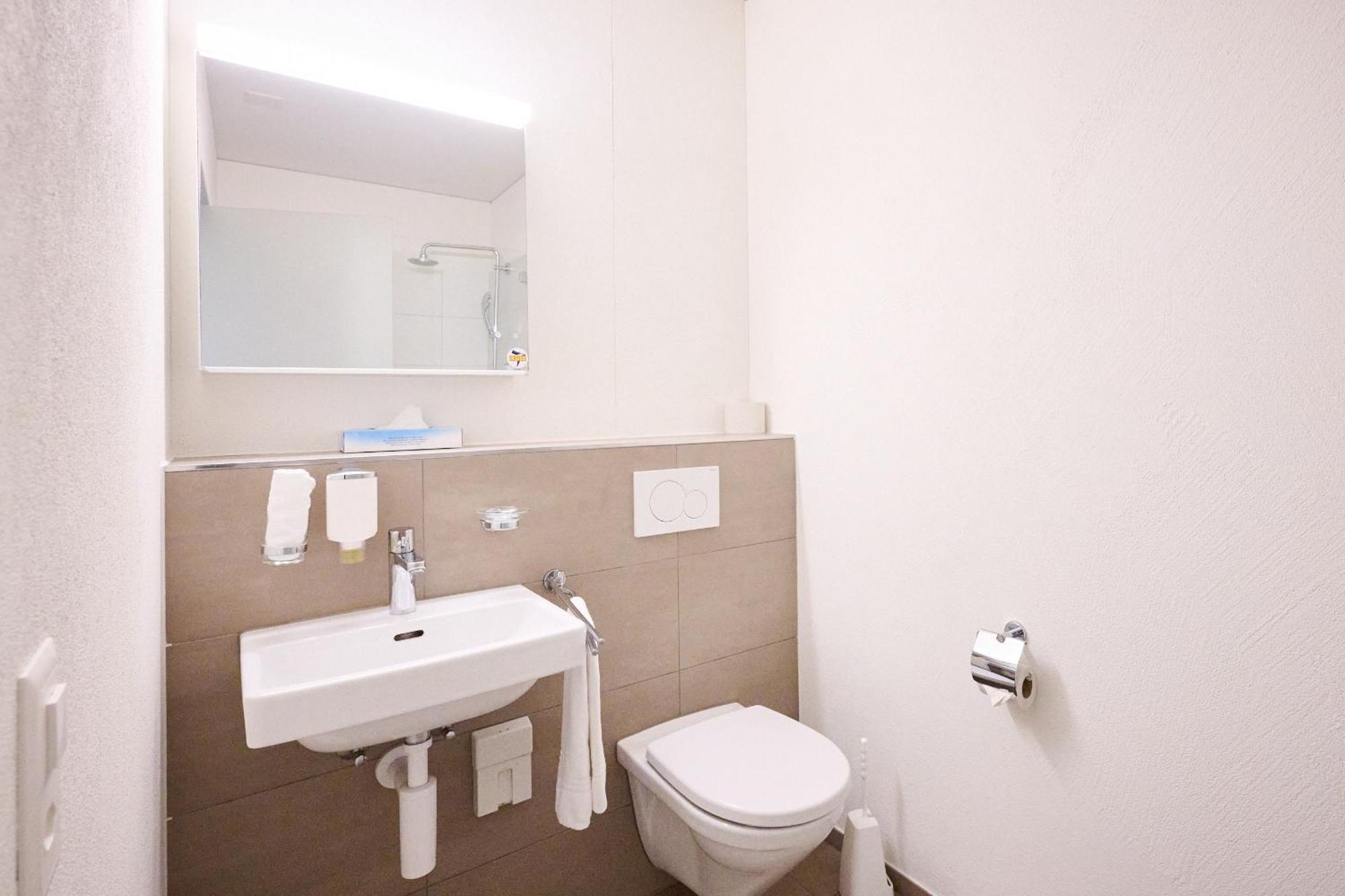 Hotel Am Kreisel Self-Check-In By Smart Hotels Lachen Exterior foto