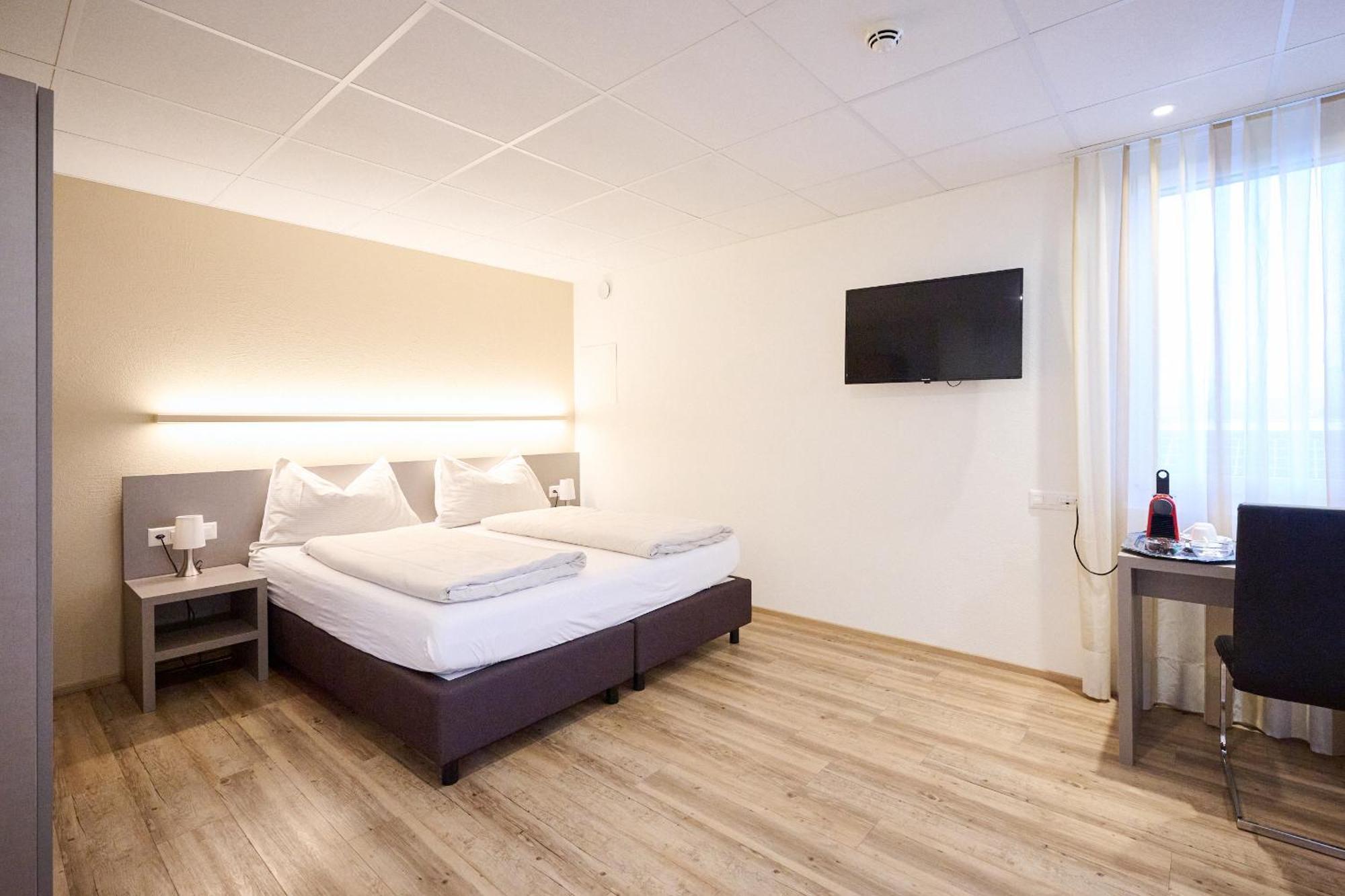 Hotel Am Kreisel Self-Check-In By Smart Hotels Lachen Exterior foto