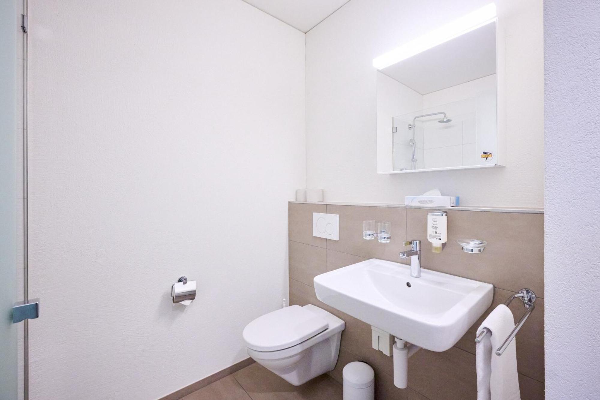 Hotel Am Kreisel Self-Check-In By Smart Hotels Lachen Exterior foto