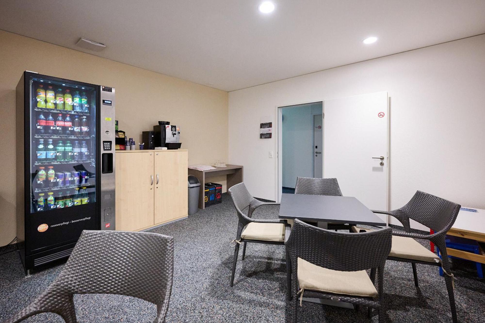 Hotel Am Kreisel Self-Check-In By Smart Hotels Lachen Exterior foto