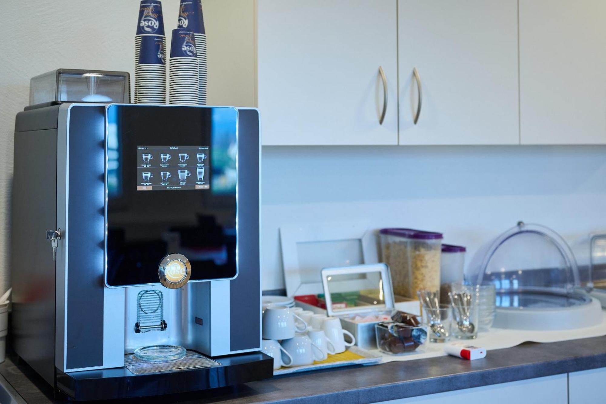 Hotel Am Kreisel Self-Check-In By Smart Hotels Lachen Exterior foto